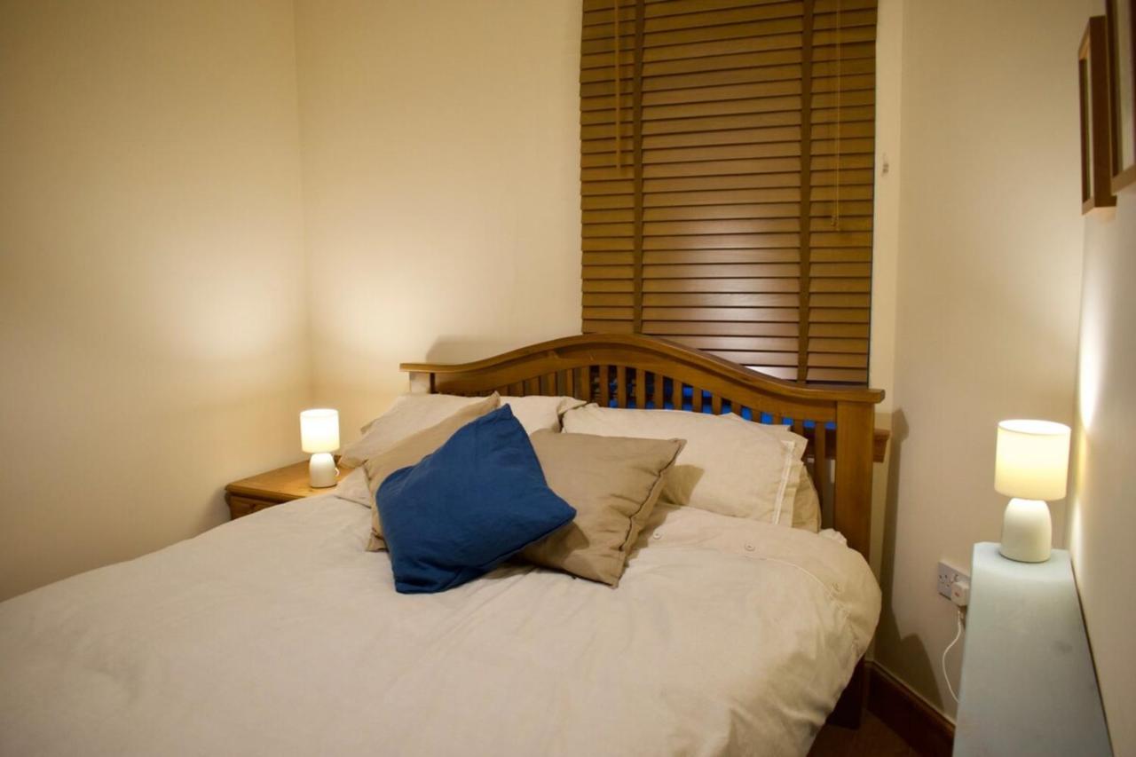 Newly Refurbed Home With Free Parking 爱丁堡 外观 照片