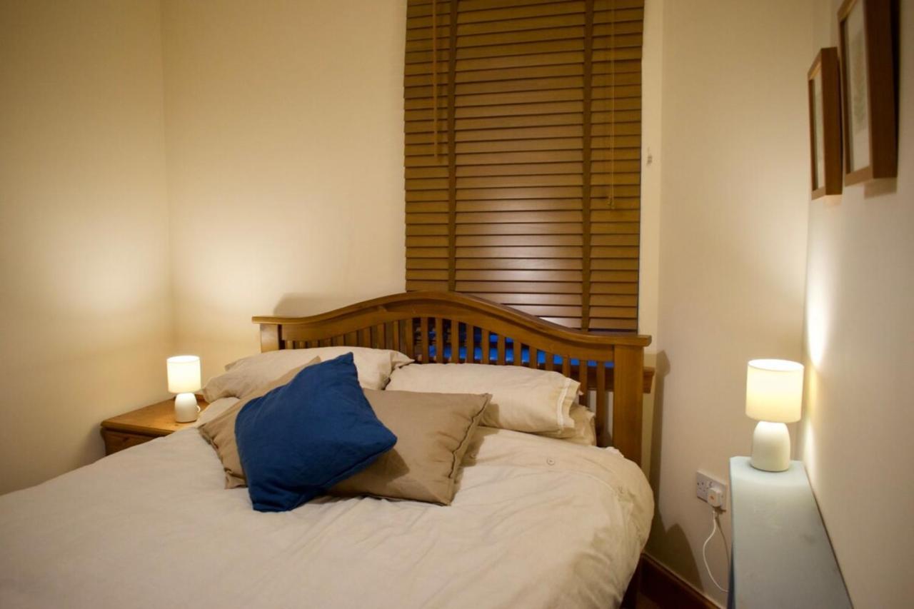 Newly Refurbed Home With Free Parking 爱丁堡 外观 照片